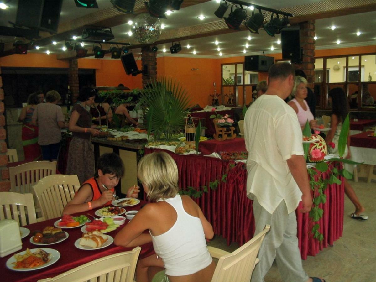 Asia Hotel Кемер Екстериор снимка